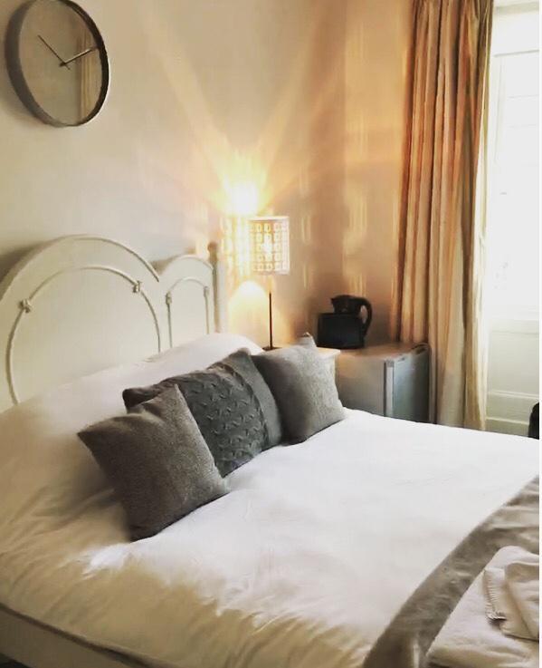 Wansford Country Lounge B&B Экстерьер фото